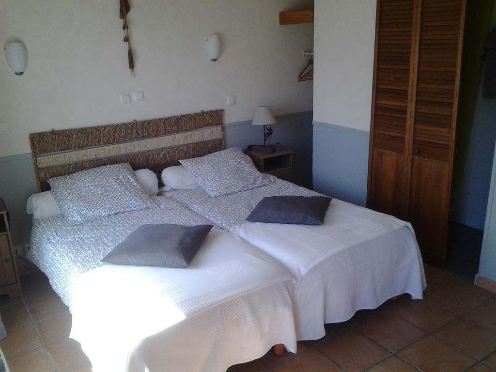 Domaine De Collen Bed & Breakfast Lepine  Room photo